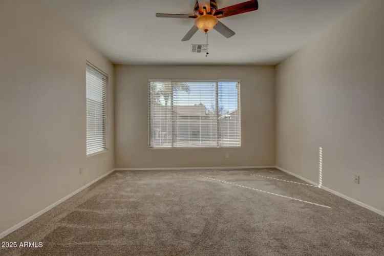 Single-family house For Sale in 169, East Canary Court, San Tan Valley, Arizona