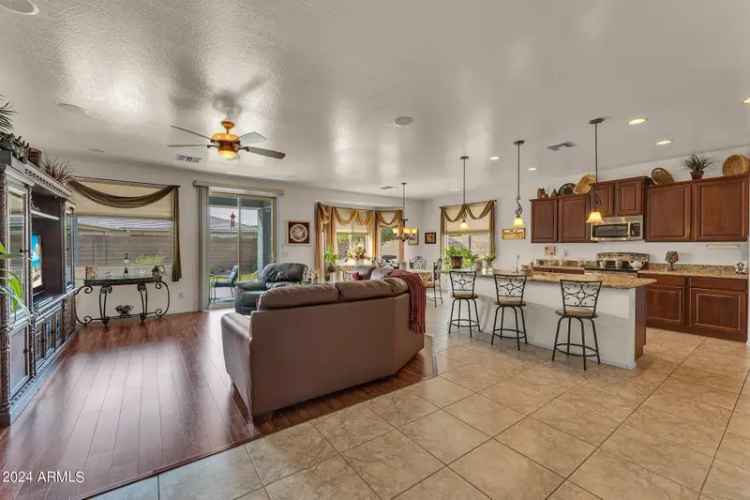 Single-family house For Sale in 18349, West Statler Street, Surprise, Arizona