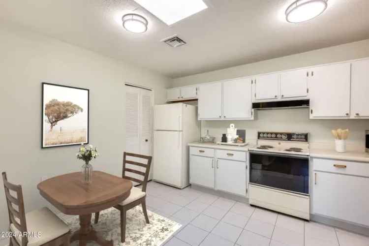 Single-family house For Sale in 14300, West Bell Road, Surprise, Arizona