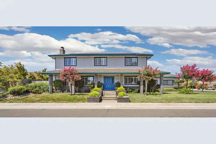 Single-family house For Sale in Lodi, California