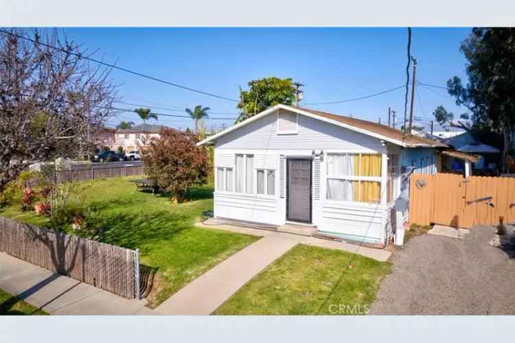 Single-family house For Sale in 2410, Florida Street, Huntington Beach, California