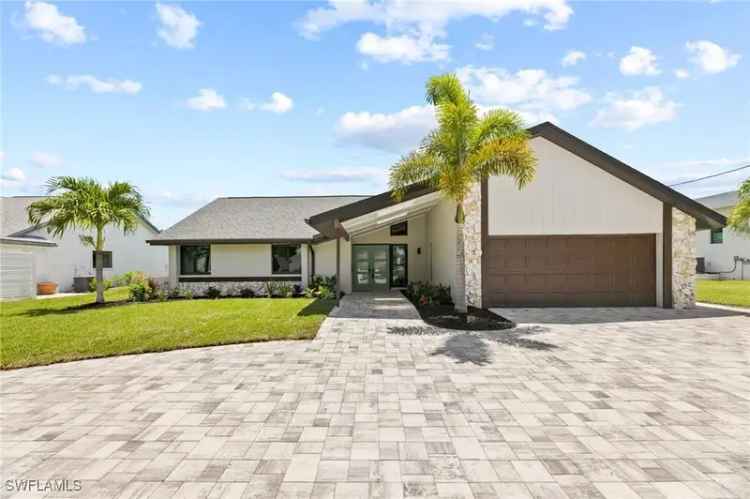 Single-family house For Sale in 5413, Skyline Boulevard, Cape Coral, Florida