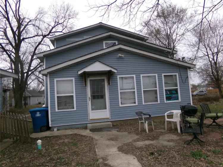 Single-family house For Sale in 2224, Missouri Avenue, Granite City, Illinois