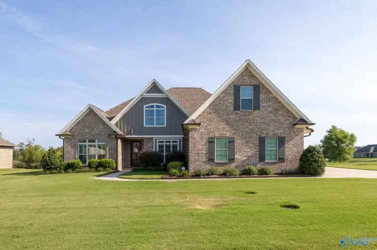 Single-family house For Sale in Athens, Alabama