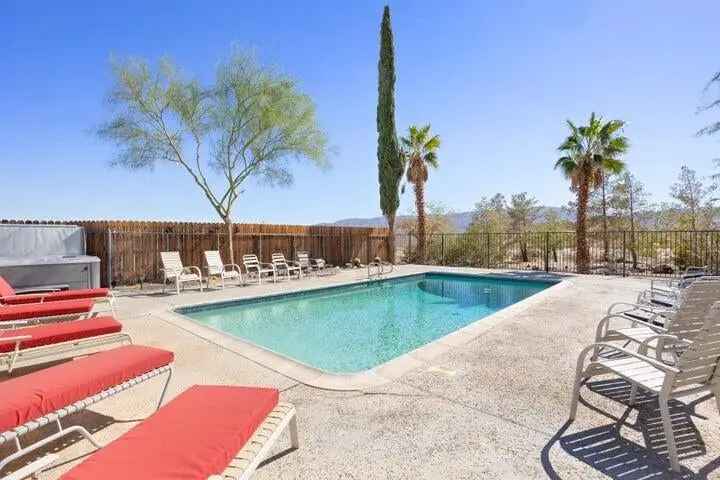 Single-family house For Sale in 69450, Amboy Road, Twentynine Palms, California