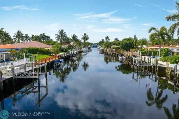 Single-family house For Sale in Pompano Beach, Florida