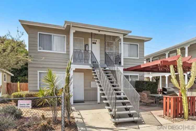 Multi-family house For Sale in 1704, Una Street, San Diego, California