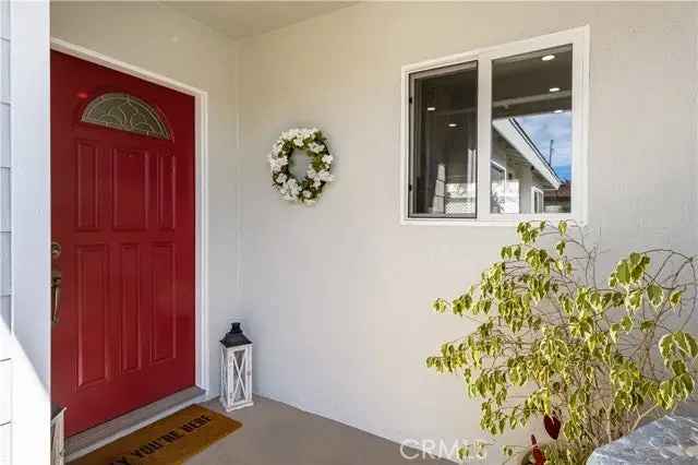 Single-family house For Sale in 6031, Cornell Drive, Huntington Beach, California