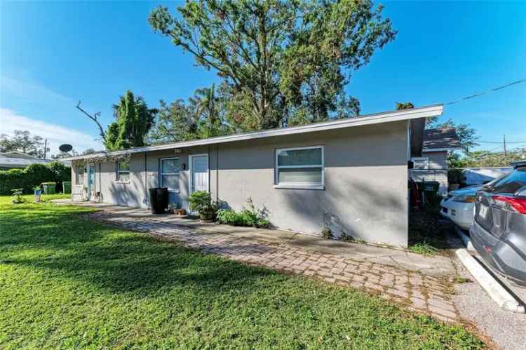 Multi-family house For Sale in 2160, 8th Street, Sarasota, Florida