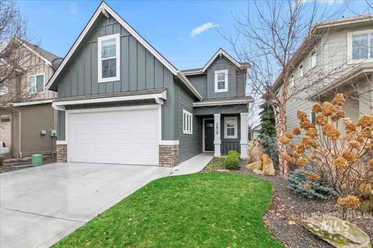 Single-family house For Sale in 2639, East Ragusa Lane, Meridian, Idaho