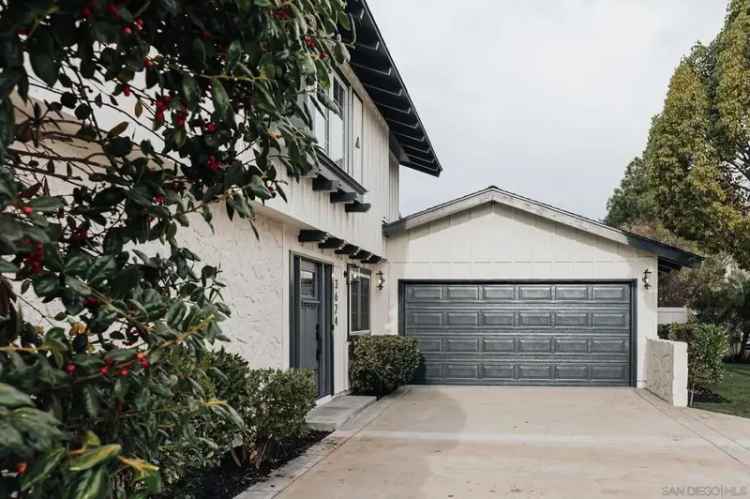 Single-family house For Sale in 3624, Governor Drive, San Diego, California