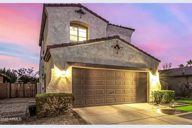 Single-family house For Sale in 731, East Las Colinas Place, Chandler, Arizona