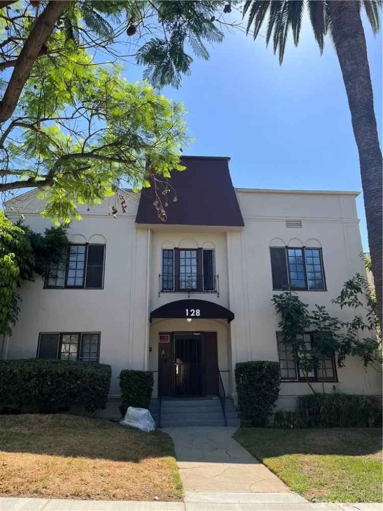 Multi-family house For Sale in Glendale, California