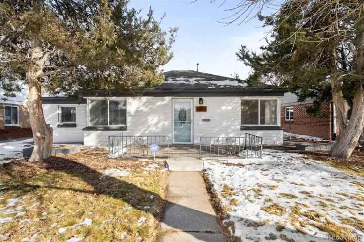 Single-family house For Sale in 2610, Poplar Street, Denver, Colorado