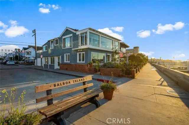 Multi-family house For Sale in 911,911 1/2, North Bay Front, Newport Beach, California