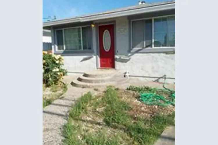 Single-family house For Sale in Gilroy, California