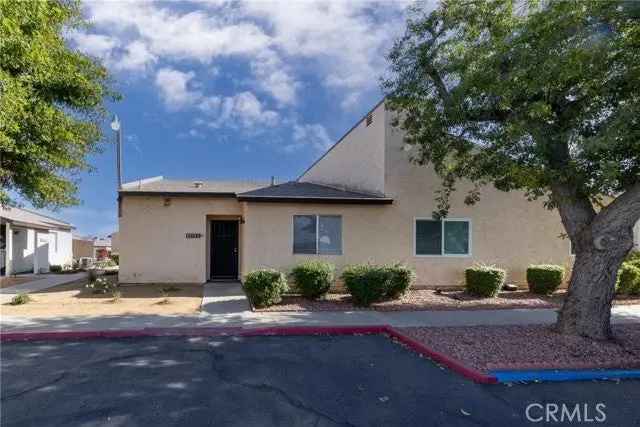 Single-family house For Sale in 29326, Murrieta Road, Menifee, California