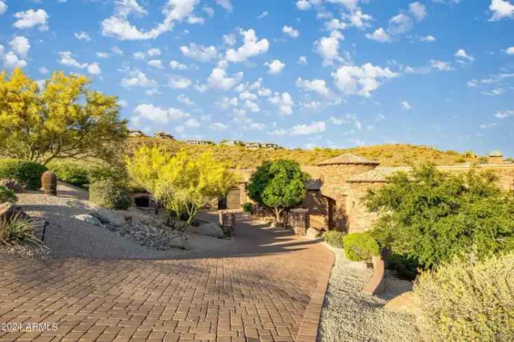 Single-family house For Sale in 10537, North Crestview Drive, Fountain Hills, Arizona