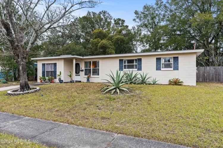 Single-family house For Sale in 7609, Wycombe Drive North, Jacksonville, Florida