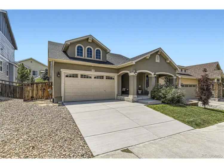 Single-family house For Sale in 1505, Raindrop Way, Castle Rock, Colorado