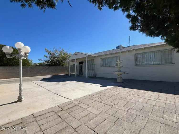 Single-family house For Sale in 3142, East 29th Street, Tucson, Arizona