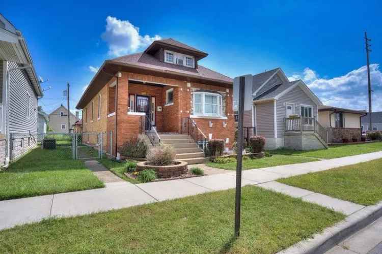 Single-family house For Sale in 5041, Walsh Avenue, East Chicago, Indiana