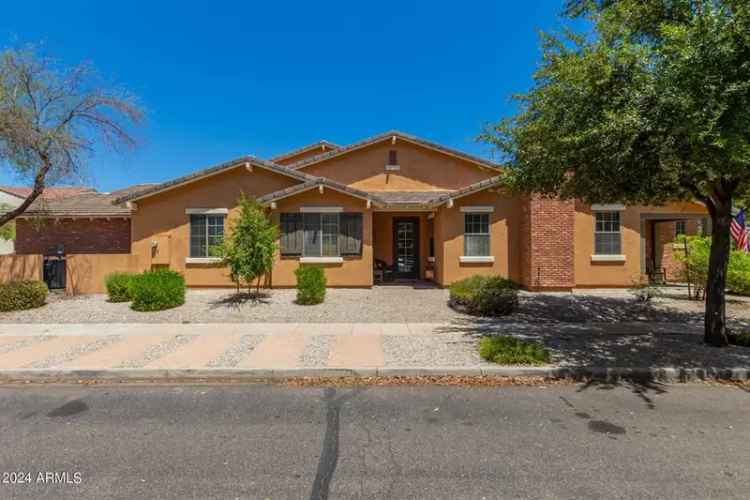 House For Sale in 13421, North 151st Drive, Surprise, Arizona