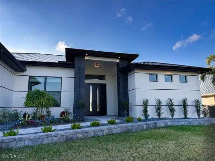 Single-family house For Sale in 1636, Northwest 39th Avenue, Cape Coral, Florida