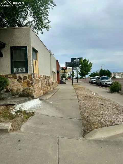 Multi-family house For Sale in 2100, East Platte Avenue, Colorado Springs, Colorado