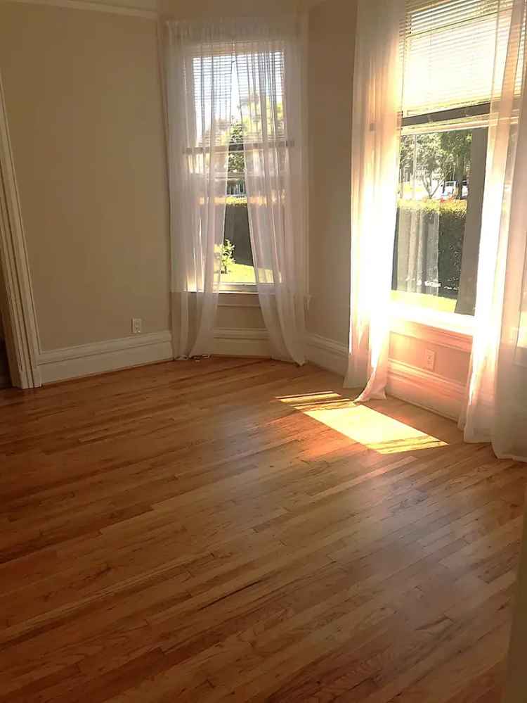 1 Bedroom Victorian Apartment Downtown Santa Barbara