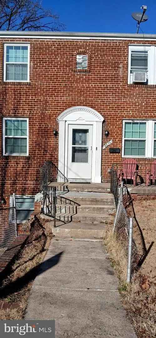 Single-family house For Sale in Washington, District of Columbia