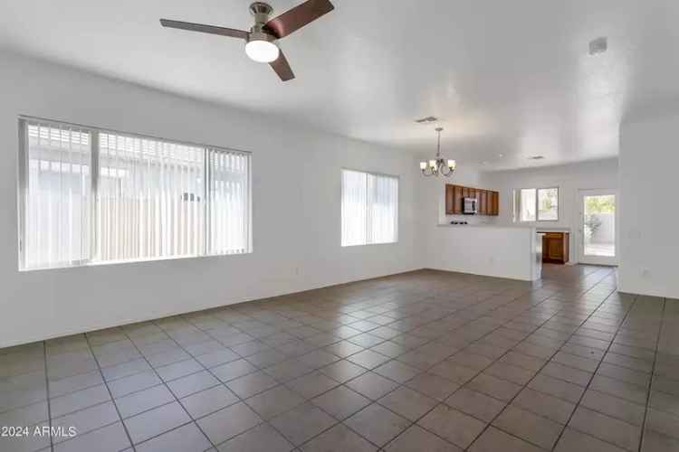 Single-family house For Sale in 9153, West Palm Lane, Phoenix, Arizona