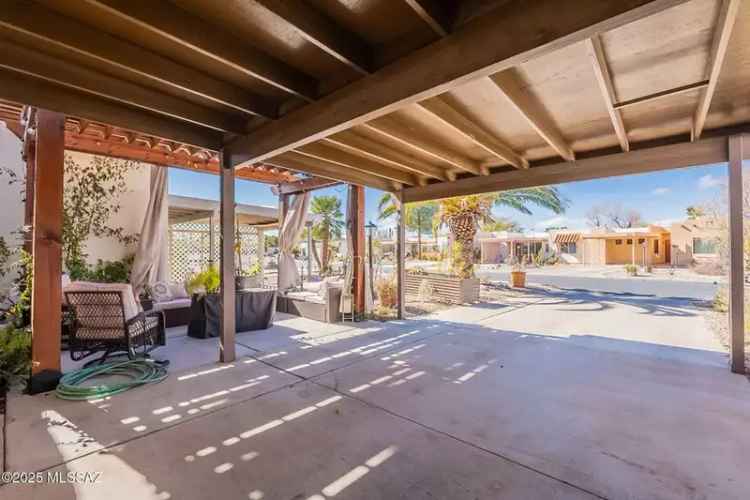 House For Sale in 366, North Calle del Chancero, Green Valley, Arizona