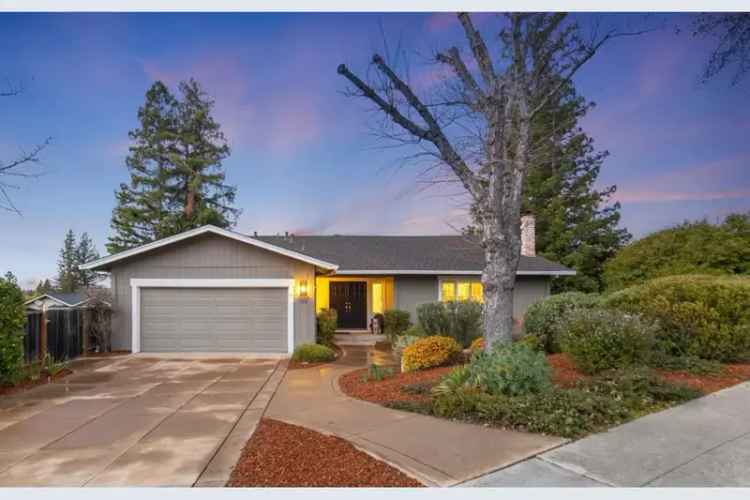 Single-family house For Sale in 107, Wollin Way, Los Gatos, California