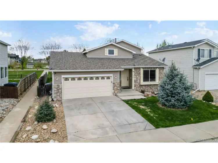 Single-family house For Sale in 1173, Fall River Circle, Longmont, Colorado