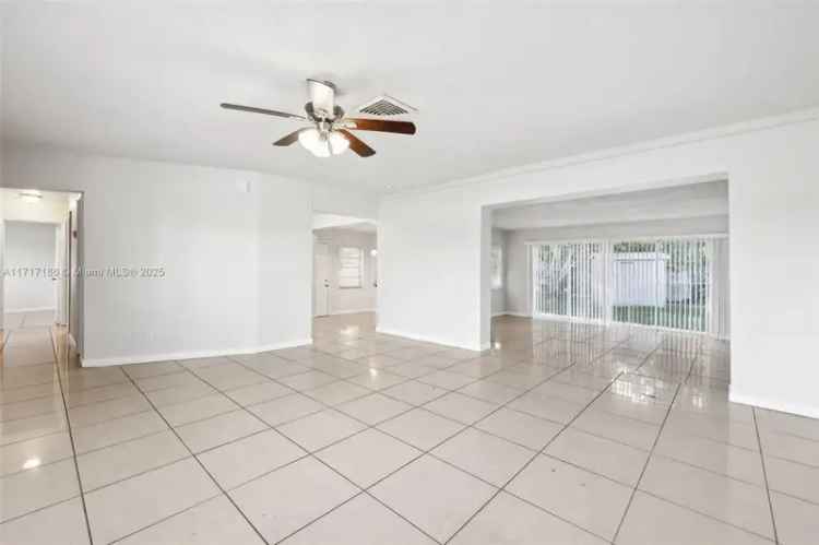 Single-family house For Sale in 1549, Northwest 11th Way, Fort Lauderdale, Florida