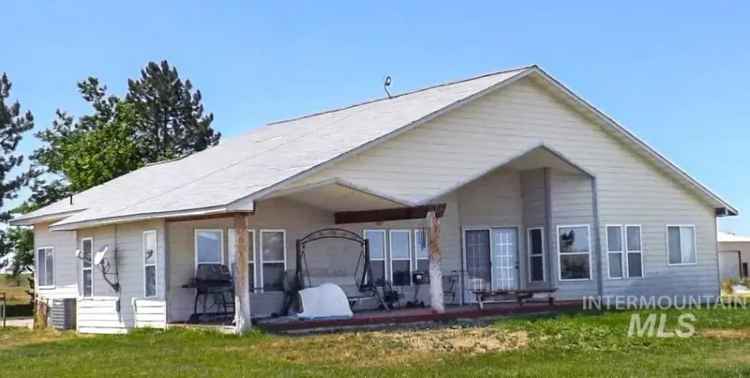 Single-family house For Sale in 3176, North 3000 East, Idaho