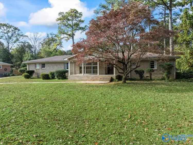 Single-family house For Sale in Huntsville, Alabama