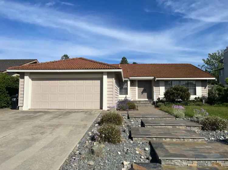 Single-family house For Sale in 1036, Renee Court, San Jose, California