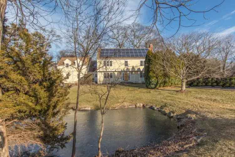 Single-family house For Sale in 61, Edgewater Commons Lane, Westport, Connecticut