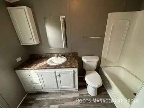 3 Bedroom 2 Bathroom Home in Meadow Acres - Hays, Kansas