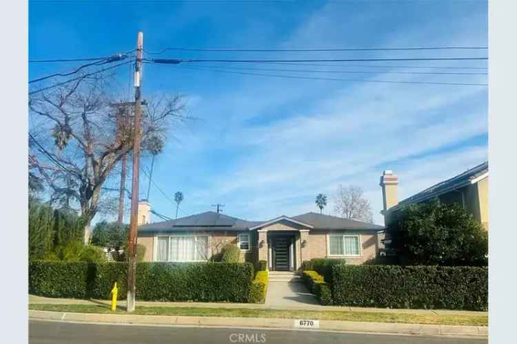 Duplex For Sale in Arcadia, California