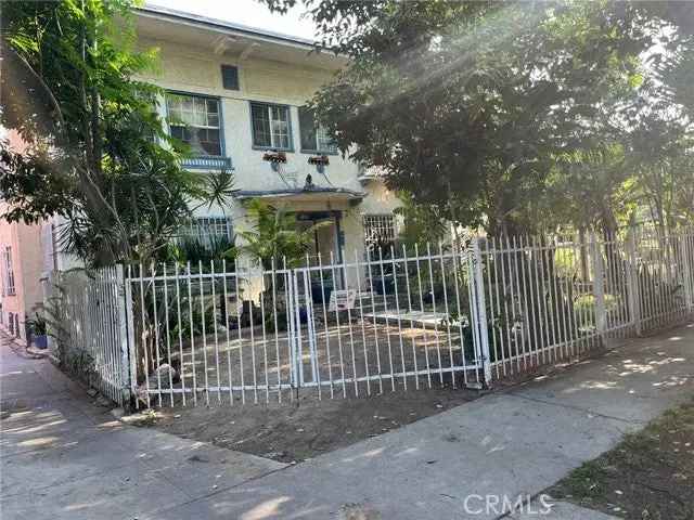 Multi-family house For Sale in Los Angeles, California