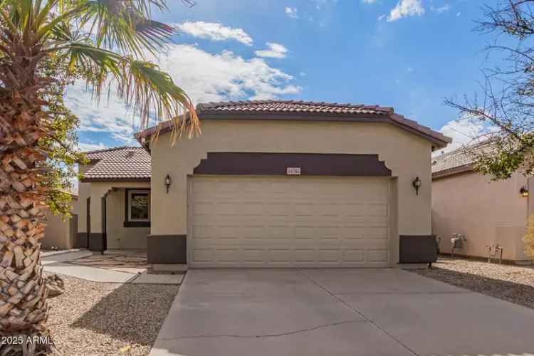 Single-family house For Sale in 44783, West Alamendras Street, Maricopa, Arizona