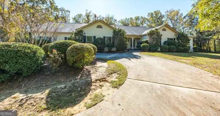 Single-family house For Sale in 667, Herring Drive, Macon, Georgia