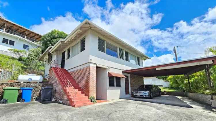 Single-family house For Sale in 2030, Leiloke Drive, Honolulu, Hawaii