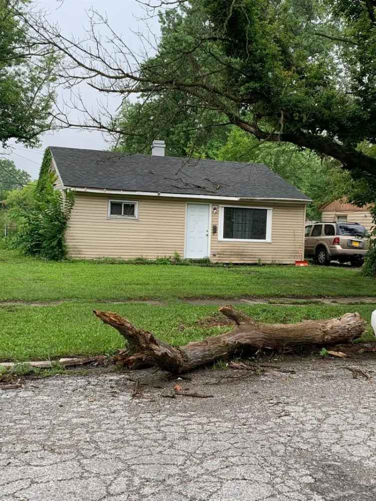 Single-family house For Sale in 4330, Louisiana Place, Gary, Indiana