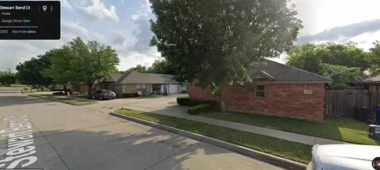 Duplex For Sale in Azle, Texas