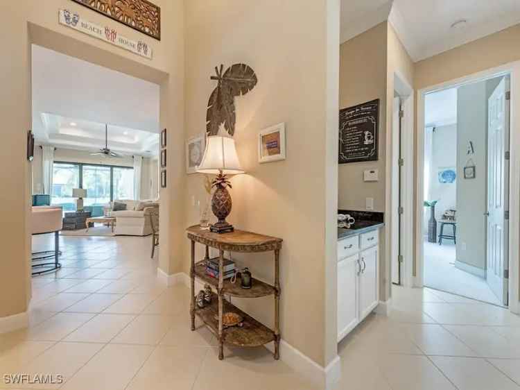 Single-family house For Sale in 9076, Isla Bella Circle, Bonita Springs, Florida