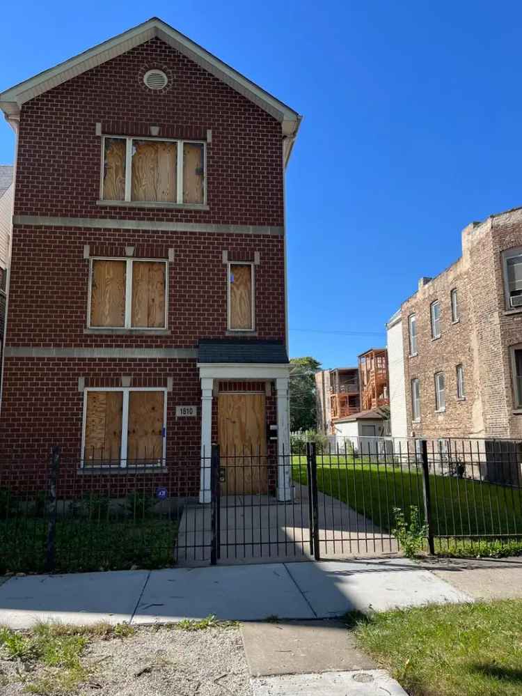 Single-family house For Sale in 1810, South Hamlin Avenue, Chicago, Illinois